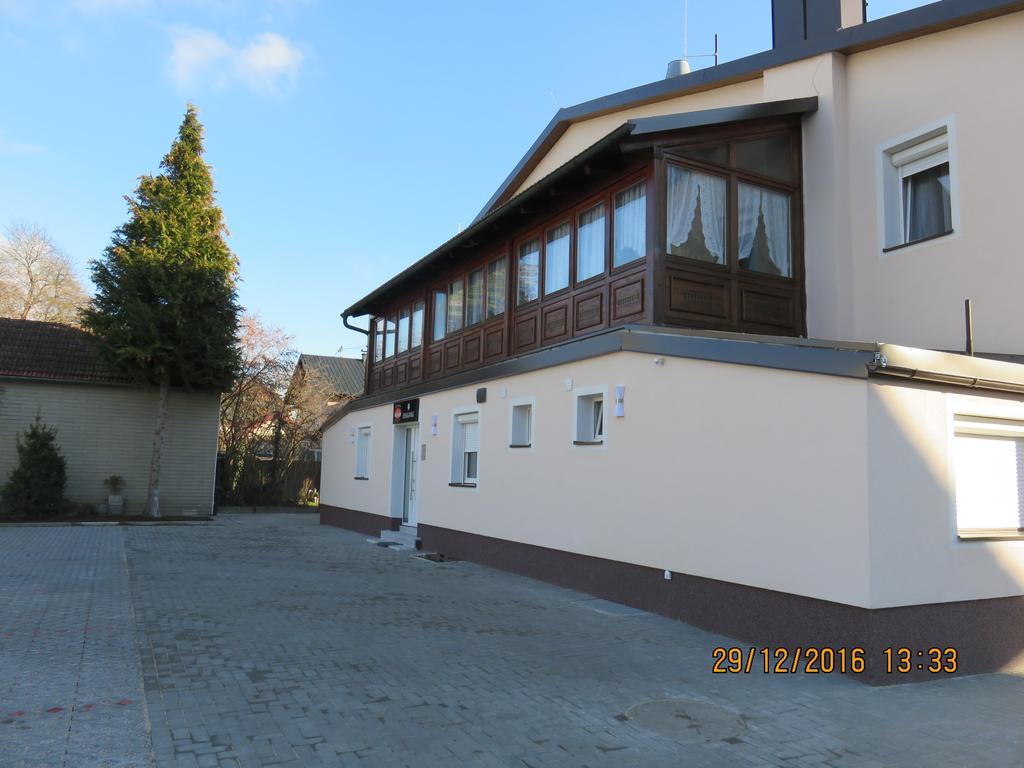 Haus Berta Hotel Braunau am Inn Exterior photo